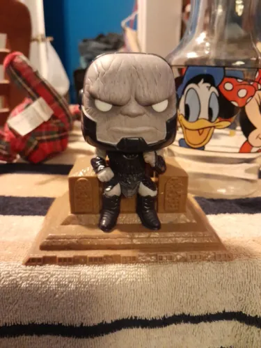 Funko Pop #1128 Darseid On Throne OOB