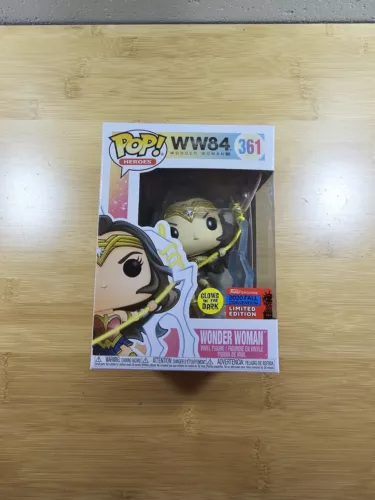 Funko POP! #361 WW84 Wonder Woman (GITD) NYCC 2020 + Protector