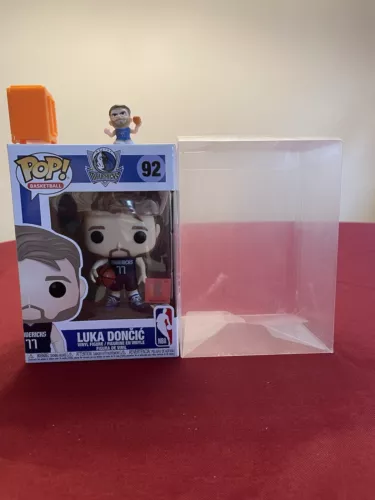 FUNKO POP! DALLAS MAVERICKS LUKA DONCIC #92 NOT MINT FREE POP PROTECTOR!