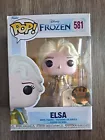 Funko Pop! Elsa #581 Disney Ultimate Princess Gold, with Pin Funko Exclusive