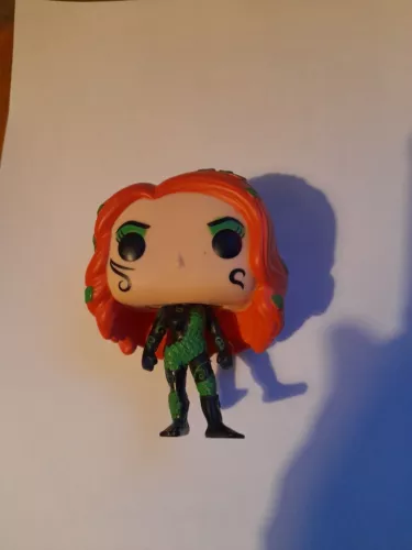 Funko POP Hot Topic Exclusive Poison Ivy #171 Batman