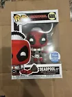 Funko Pop! Marvel #688 Deadpool French Maid Funko Shop Exclusive + Protector