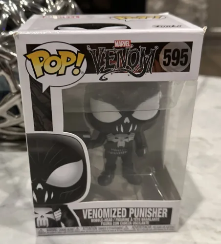 Funko POP! Marvel Venomized Punisher #595 Vinyl Figure w/protector