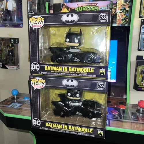 Funko Pop Rides Deluxe Batman in Batmobile #522 DC Universe