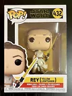 Funko POP! Star Wars Rey (Yellow Lightsaber) #432 w/Pop Protector