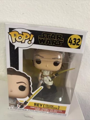 Funko Pop Star Wars The Rise of Skywalker Rey Yellow Lightsaber #432 Bobble Head