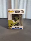 Funko Pop! Vinyl: Star Wars - Yoda #269 +Protector